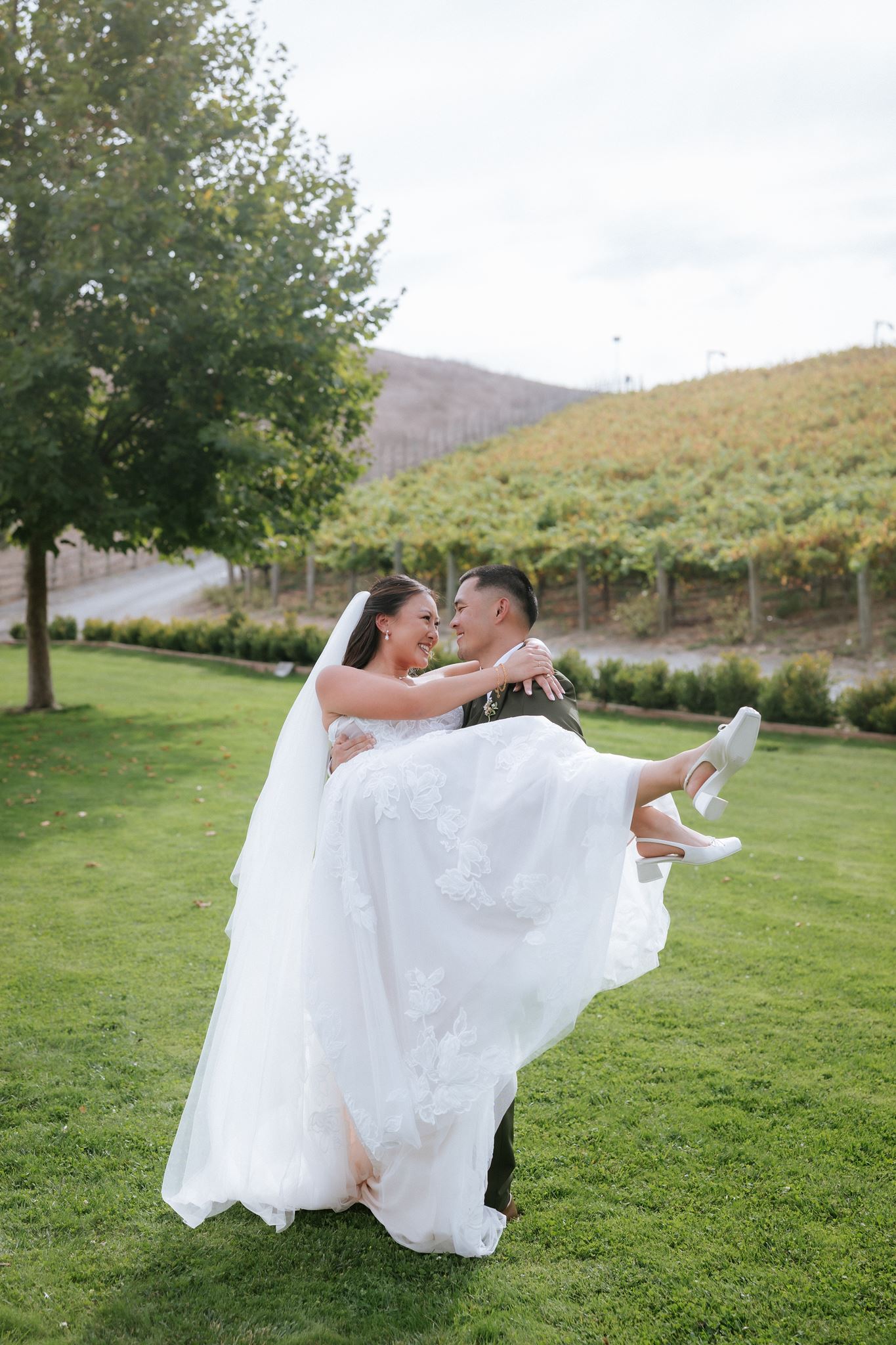 Newlywed portraits at Nella Terra Cellars in Sunol, California